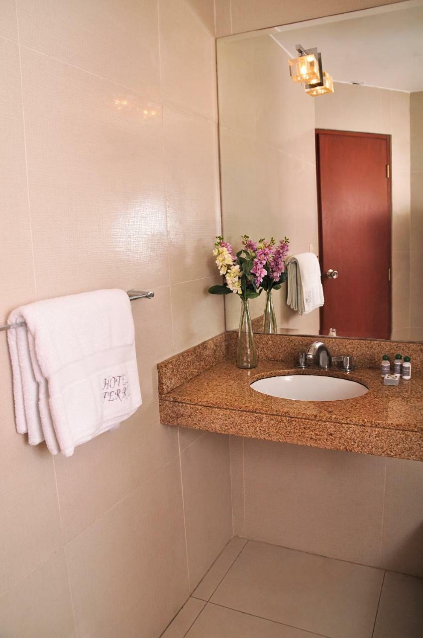 Hotel Ferrua リマ エクステリア 写真