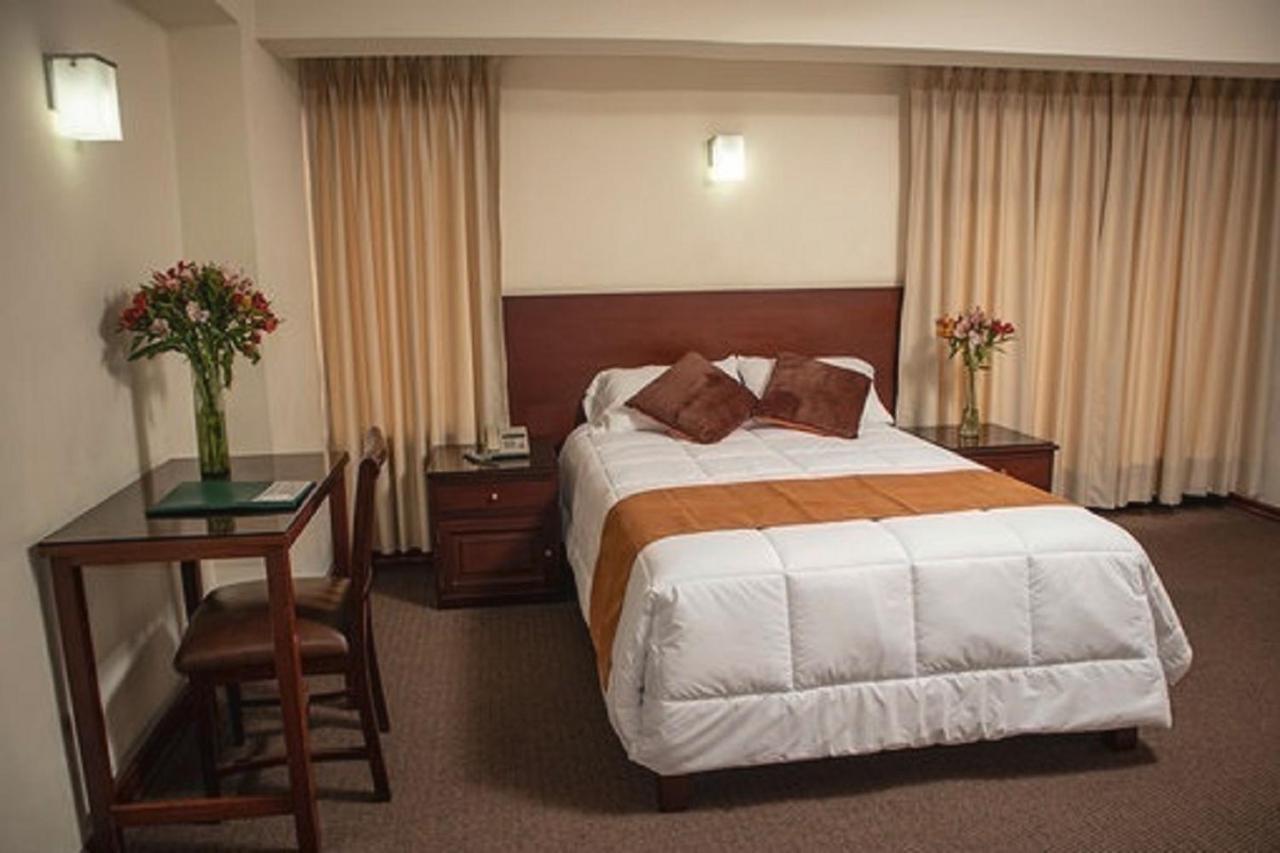 Hotel Ferrua リマ エクステリア 写真