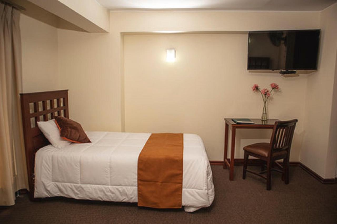 Hotel Ferrua リマ エクステリア 写真